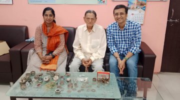 Ex. Principal B J Dave Visit & Donation