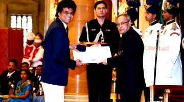 "Indira Gandhi NSS Award" to Madhish Parikh from the honorable President of India
