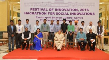Nilesh Dwivedi represented LDCE at Social Innovations Hackathon organized in Rashtrapati Bhavan